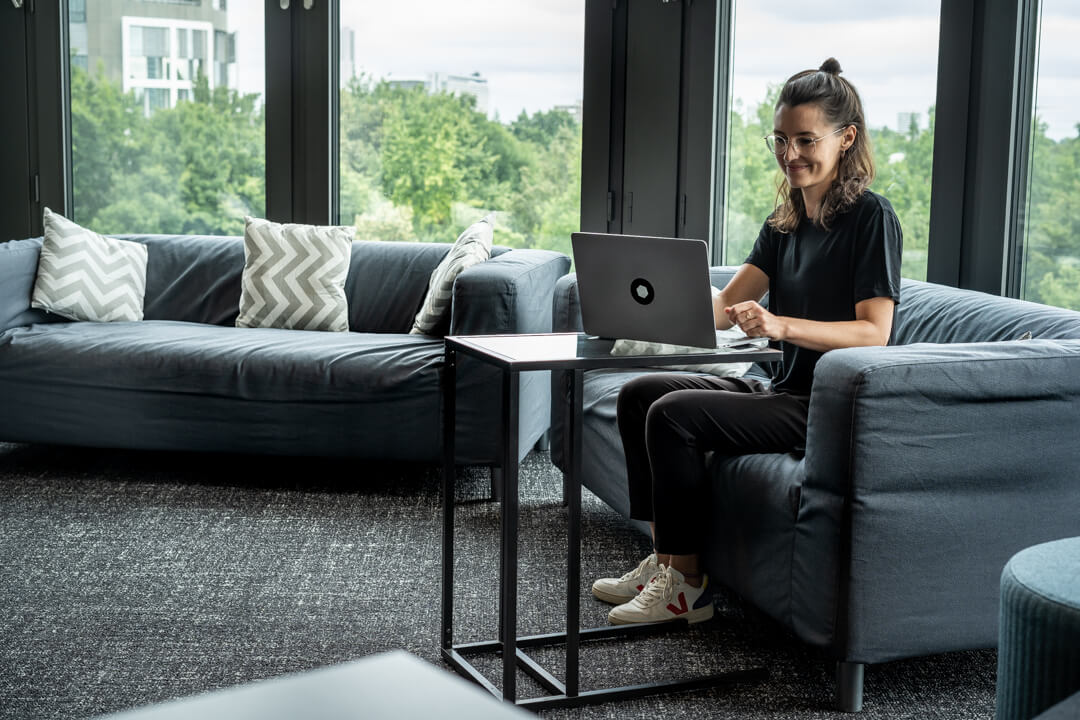 Find out how Europe's #1 fitness app combines 3 custom initiatives into one blended learning approach to train its people managers.